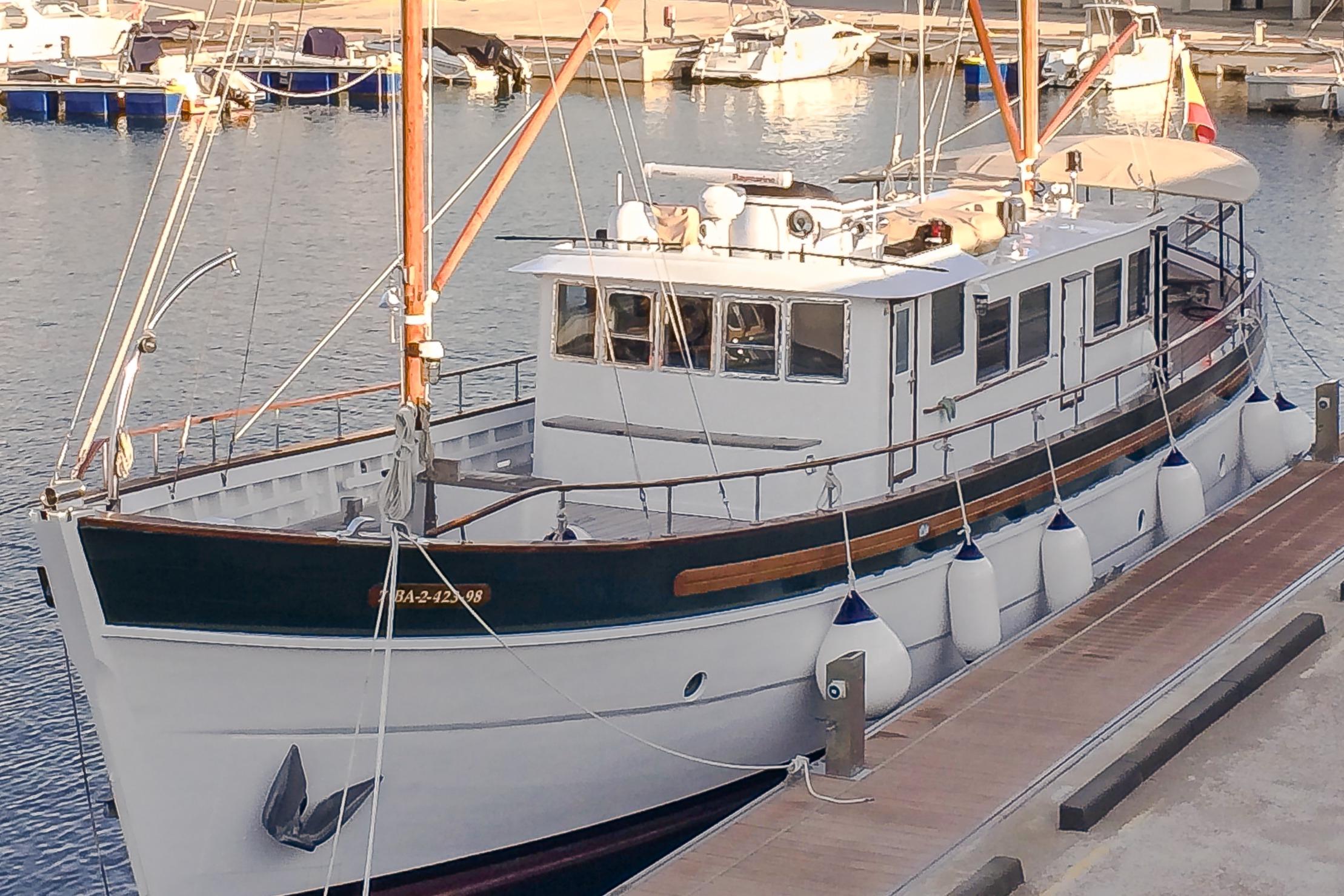 classic gentleman's yachts for sale