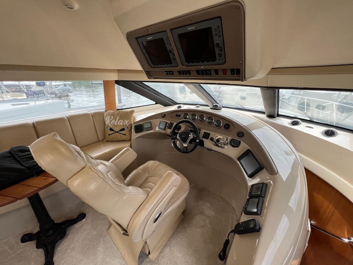 2006 Carver 56 