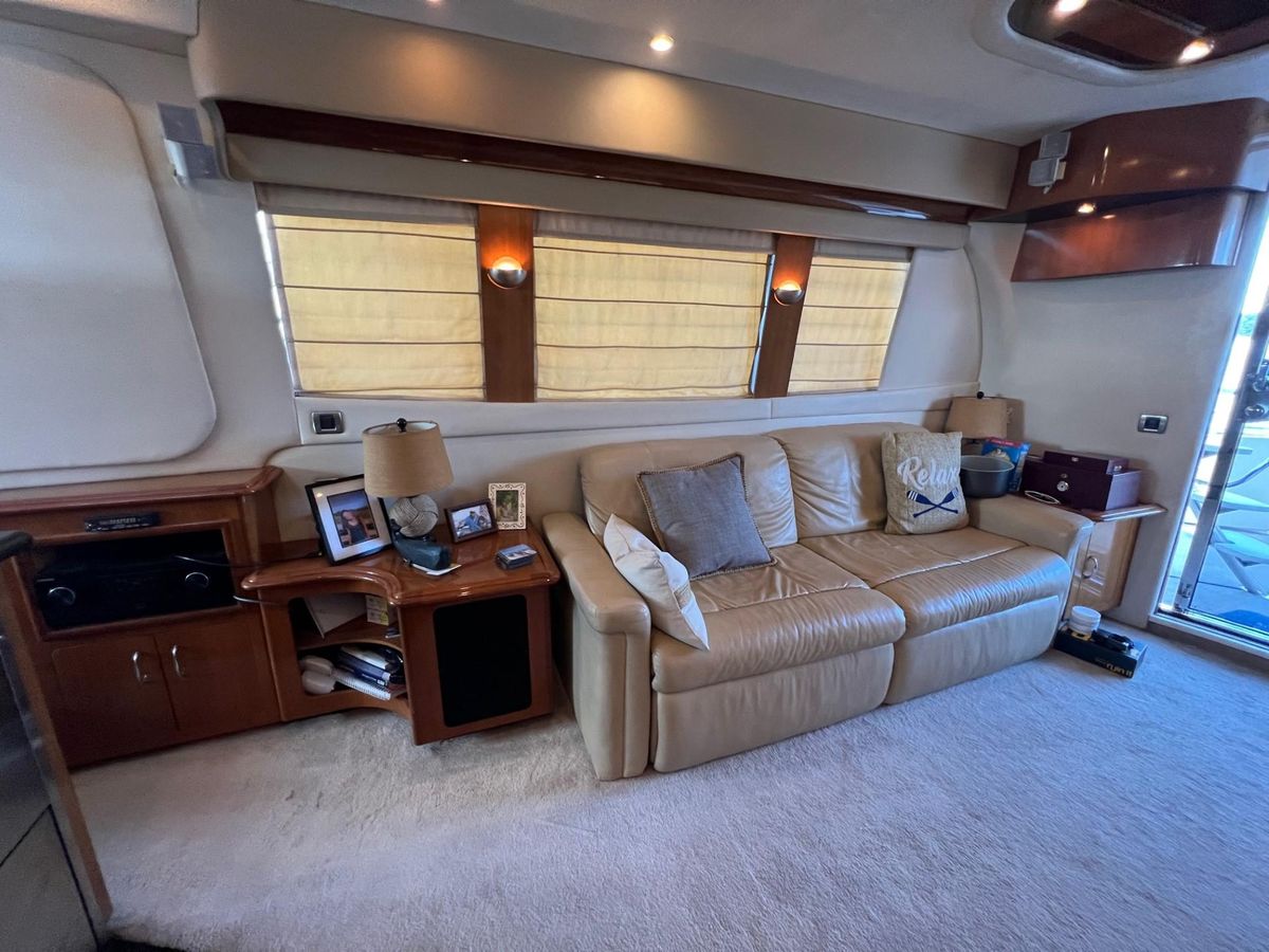 2006 Carver 56 