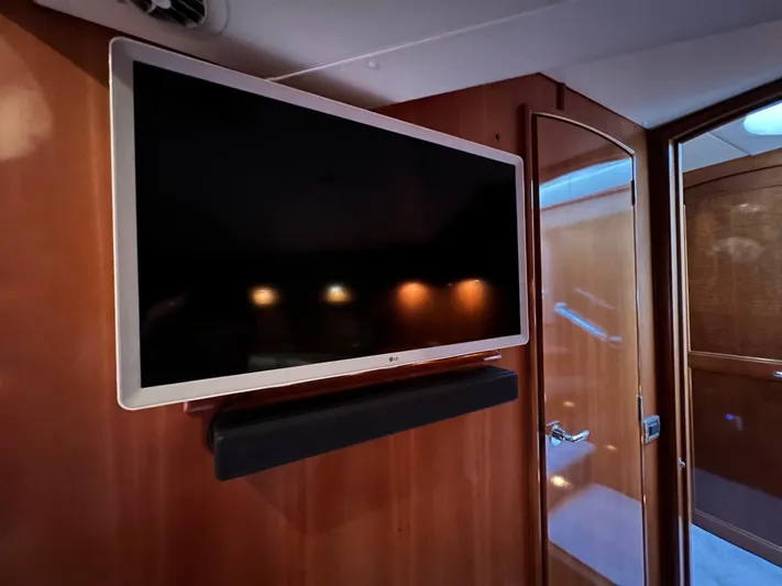 Linda Lee Yacht Photos Pics Carver 56 Voyager