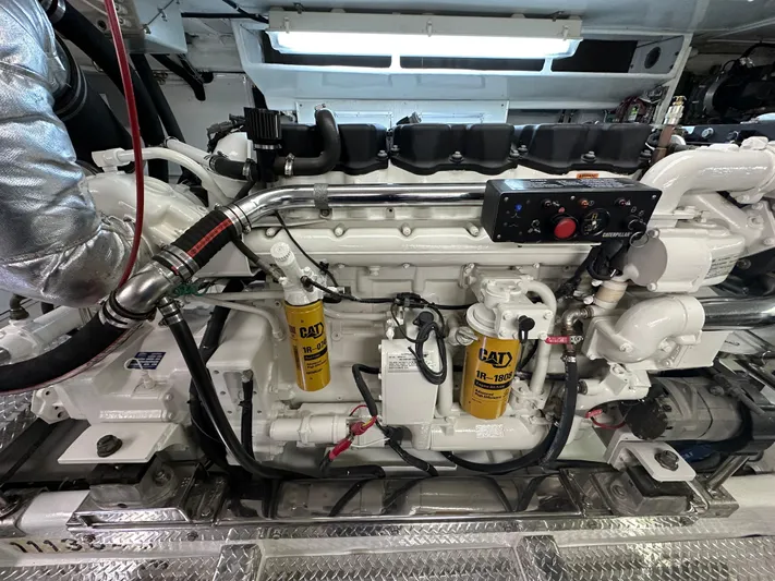 Safari Yacht Photos Pics 