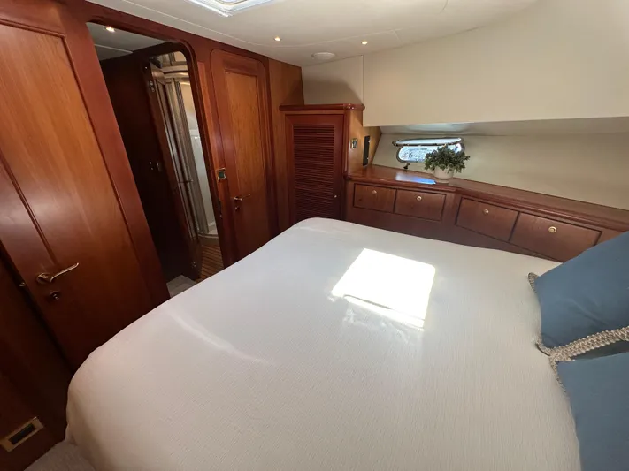 Safari Yacht Photos Pics 