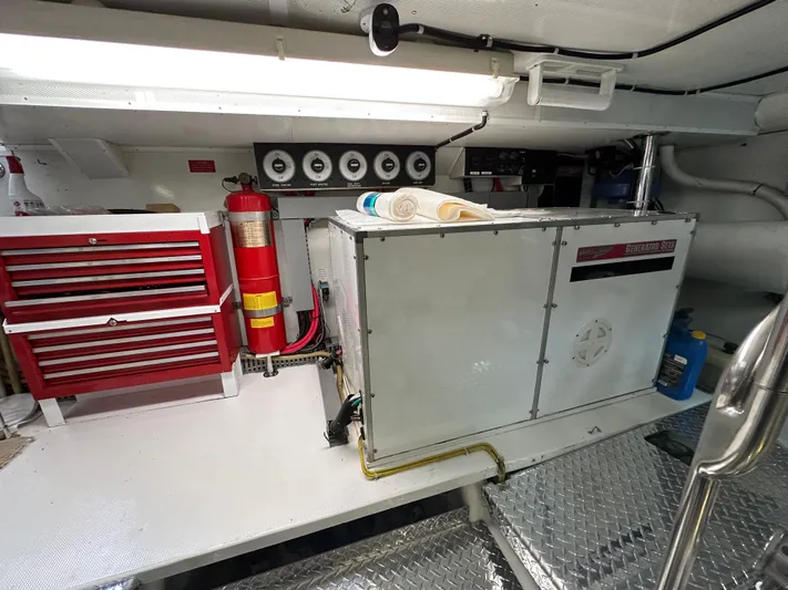 Safari Yacht Photos Pics 