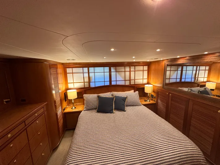 Safari Yacht Photos Pics 