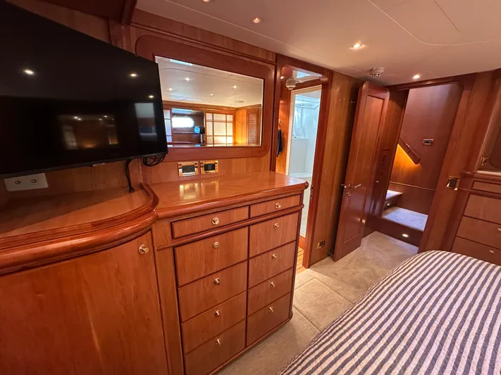 Safari Yacht Photos Pics 