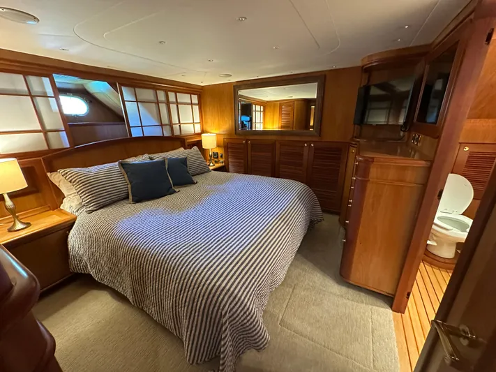 Safari Yacht Photos Pics 