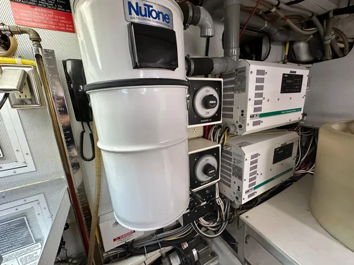 Safari Yacht Photos Pics 