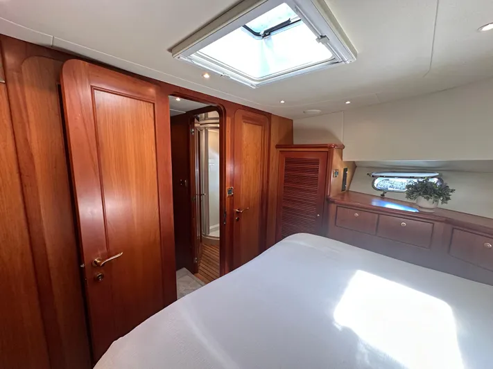 Safari Yacht Photos Pics 