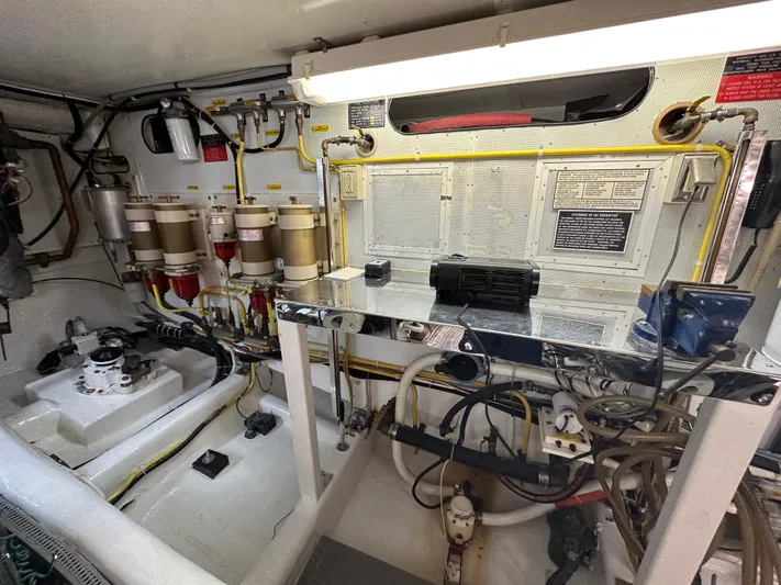 Safari Yacht Photos Pics 