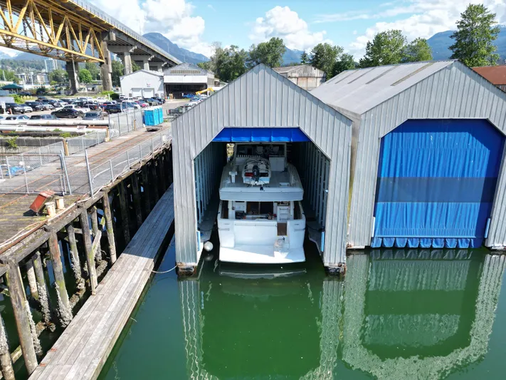 Safari Yacht Photos Pics 