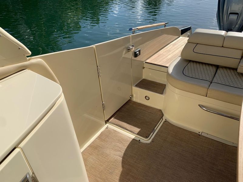 2019 Chris-Craft 35 Launch GT