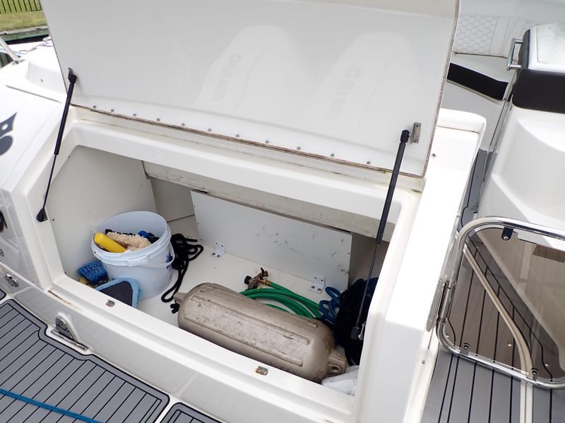 2021 Sea Ray 320 SUNDANCER COUPE OB