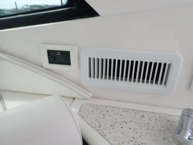 2021 Sea Ray 320 SUNDANCER COUPE OB