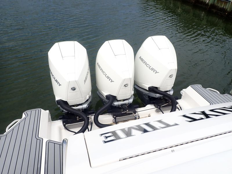 2021 Sea Ray 320 SUNDANCER COUPE OB