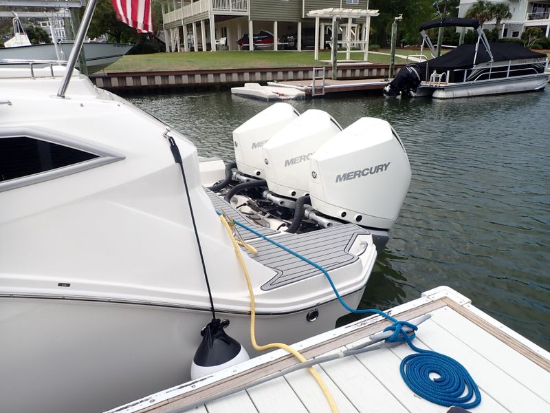 2021 Sea Ray 320 SUNDANCER COUPE OB