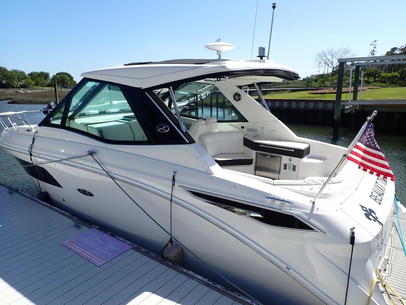 2021 Sea Ray 320 SUNDANCER COUPE OB