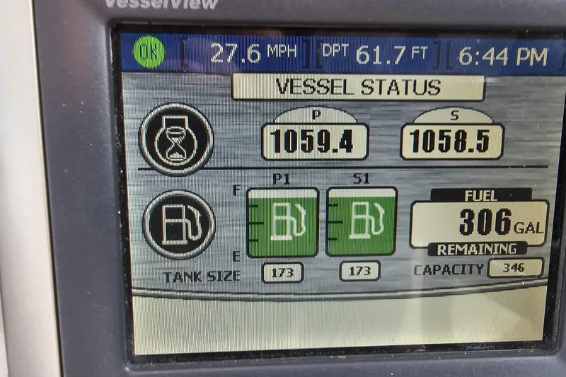 My Way Yacht Photos Pics Display screen showing vessel status and fuel levels on a 2013 Sea Ray 470 Sundancer.