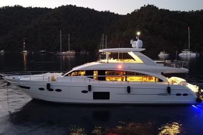 Yacht