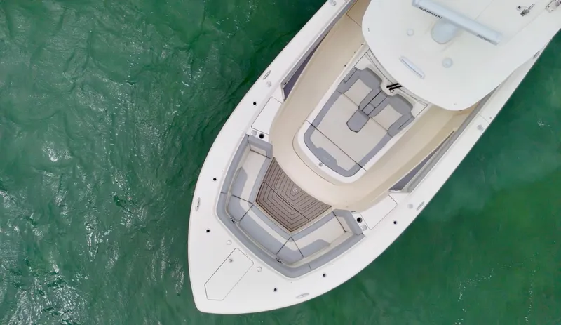 Dobby Yacht Photos Pics 