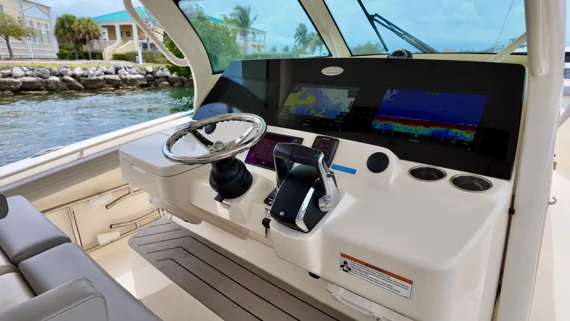 Dobby Yacht Photos Pics 