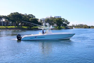 Venture 39 Center Console