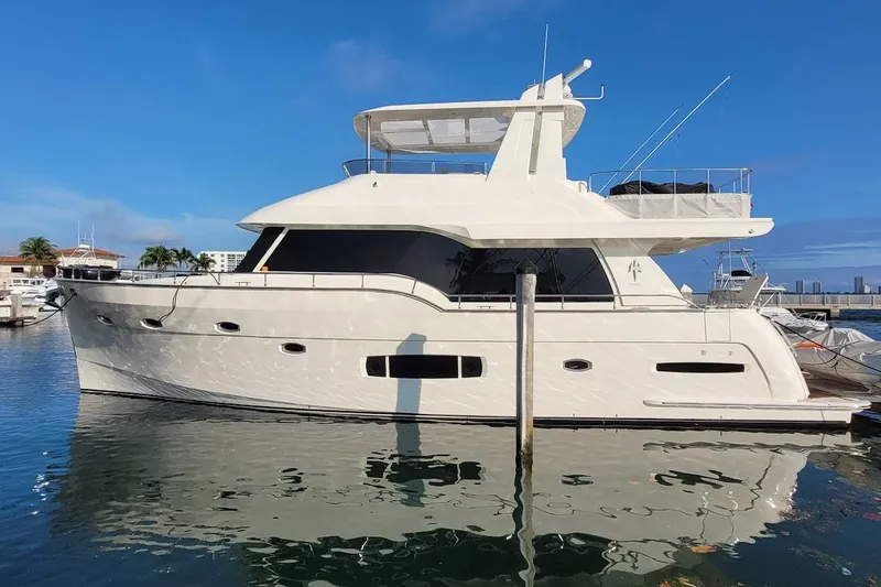 South Paws Yacht Photos Pics Outer Reef 62 SOUTH PAWS - Exterior