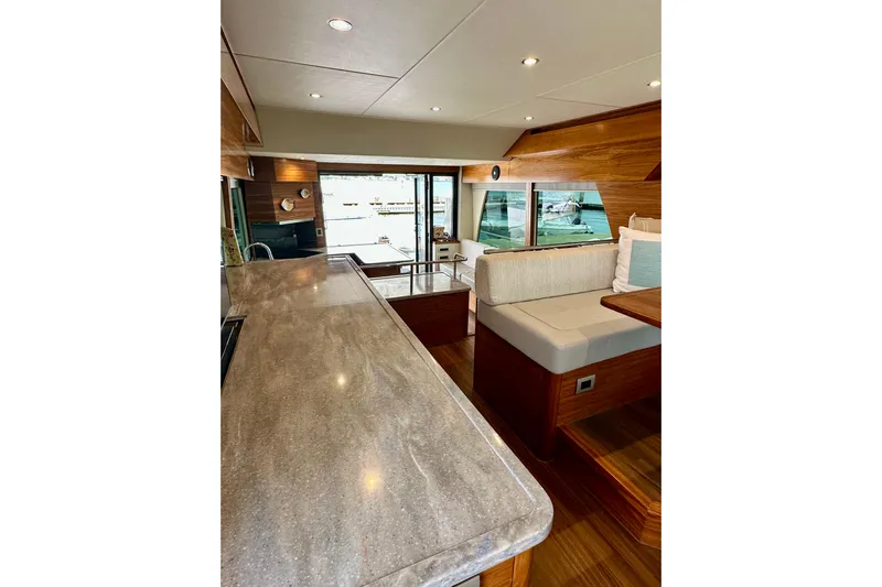 South Paws Yacht Photos Pics Outer Reef 62 SOUTH PAWS - Galley/Salon