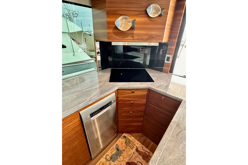 South Paws Yacht Photos Pics Outer Reef 62 SOUTH PAWS - Galley