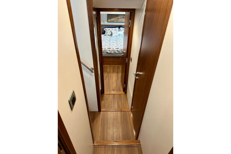 South Paws Yacht Photos Pics Outer Reef 62 SOUTH PAWS - Interior