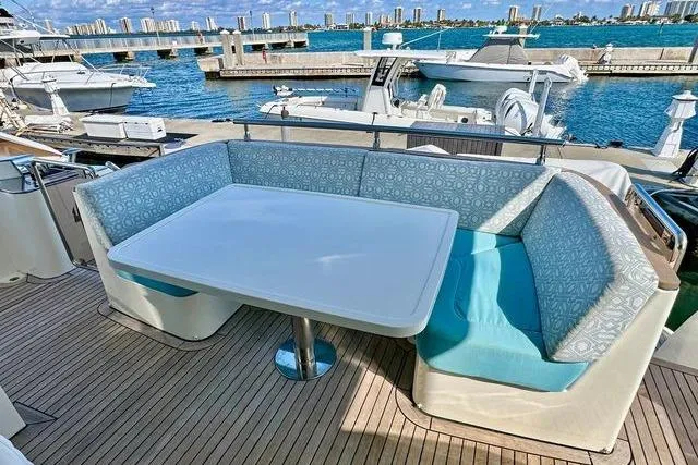 South Paws Yacht Photos Pics Outer Reef 62 SOUTH PAWS - Main Deck Aft