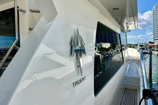 South Paws Yacht Photos Pics Outer Reef 62 SOUTH PAWS - Exterior Starboard