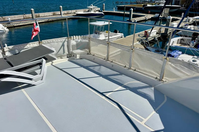 South Paws Yacht Photos Pics Outer Reef 62 SOUTH PAWS - Fly Bridge