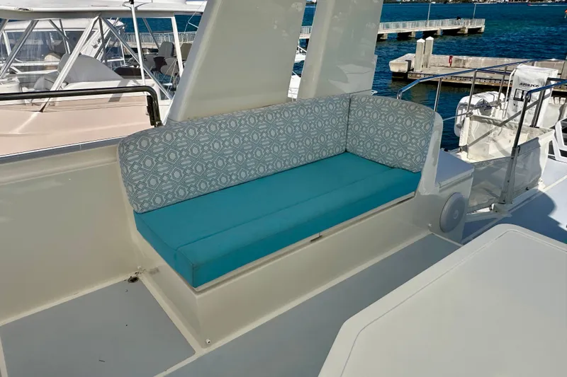 South Paws Yacht Photos Pics Outer Reef 62 SOUTH PAWS - Fly Bridge