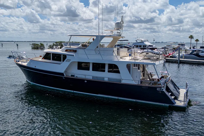 Diane Lynn Yacht Photos Pics 