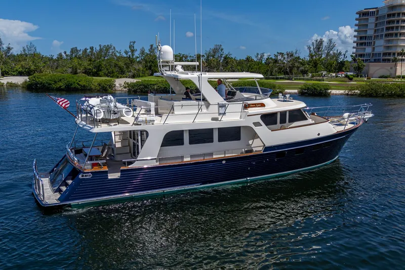 Diane Lynn Yacht Photos Pics 