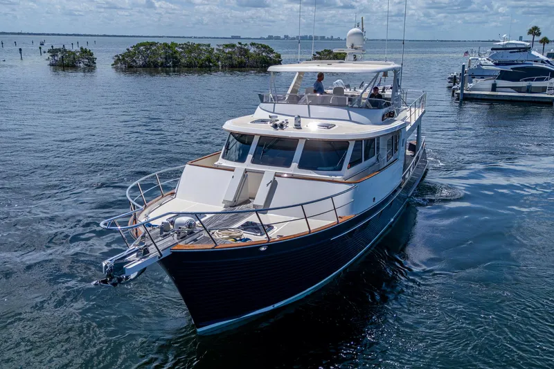 Diane Lynn Yacht Photos Pics 