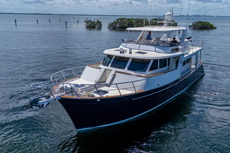 Diane Lynn Yacht Photos Pics 