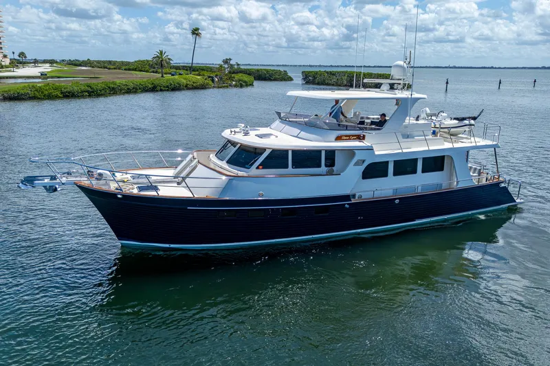 Diane Lynn Yacht Photos Pics 