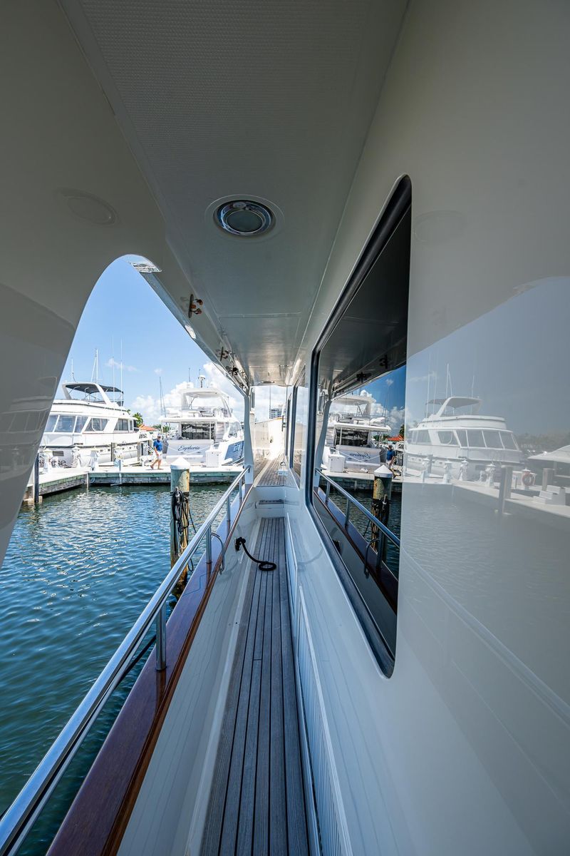 2012 Marlow 61 