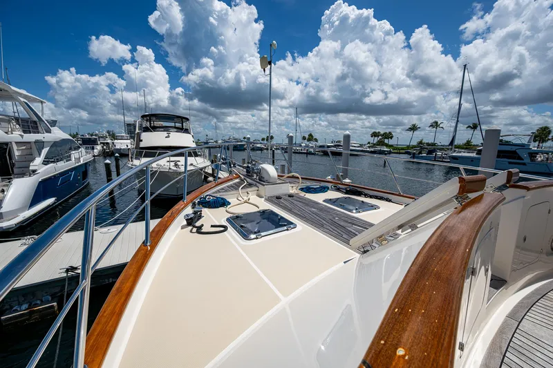 Diane Lynn Yacht Photos Pics 