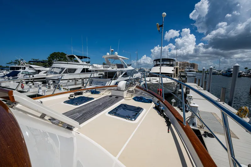 Diane Lynn Yacht Photos Pics 