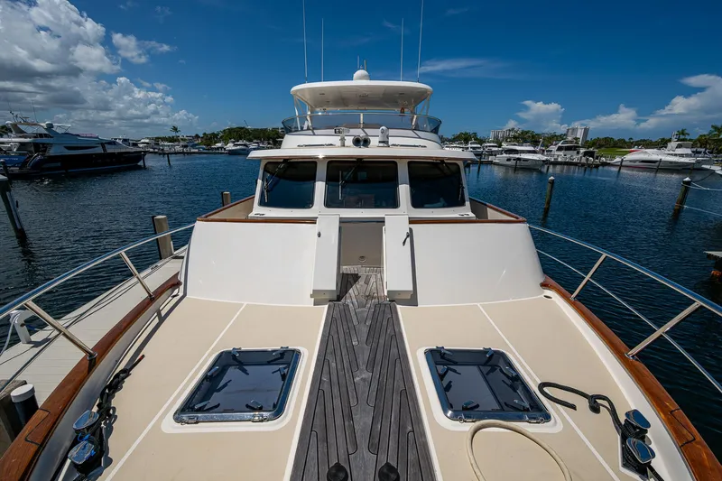 Diane Lynn Yacht Photos Pics 