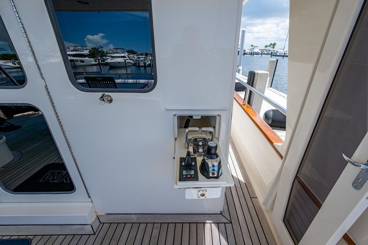 2012 Marlow 61 