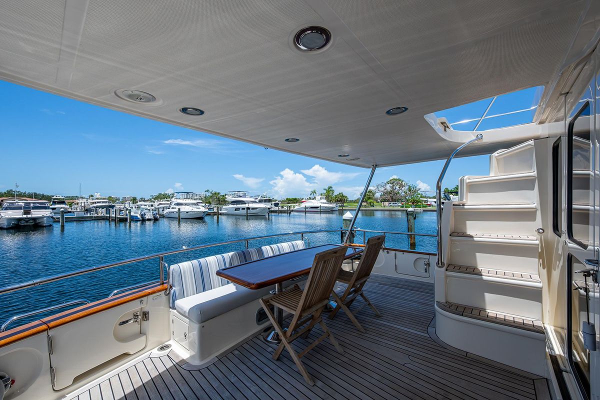 2012 Marlow 61 