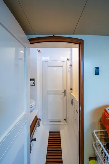 Diane Lynn Yacht Photos Pics 