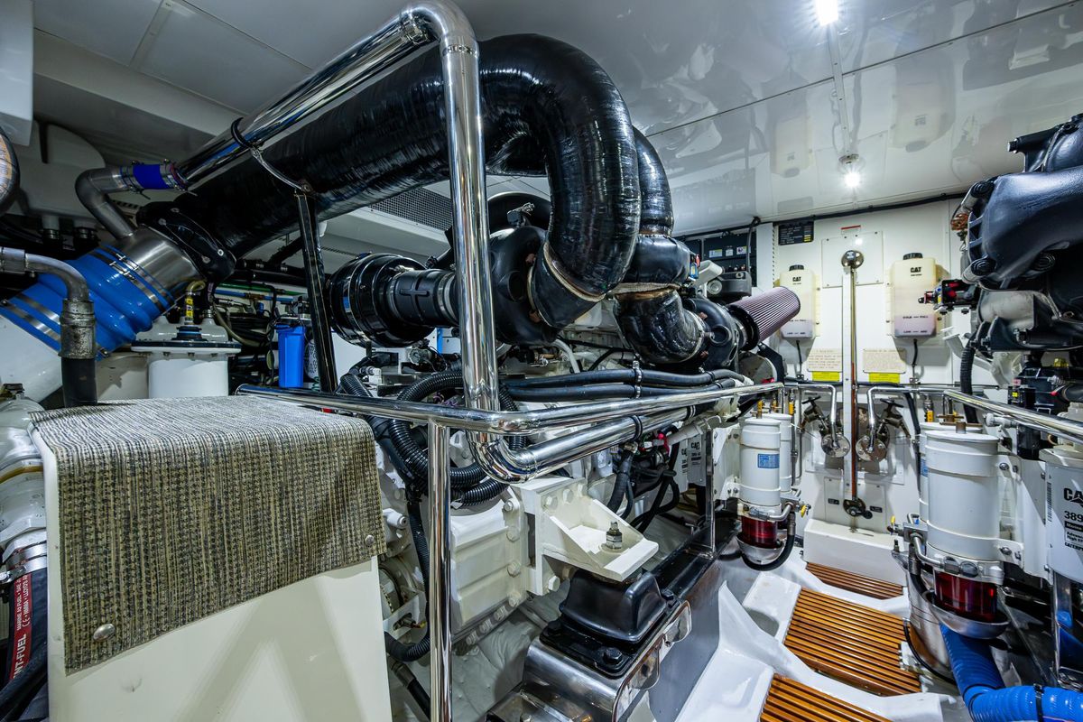 2012 Marlow 61 