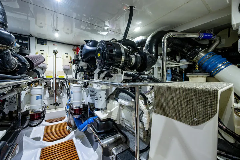 Diane Lynn Yacht Photos Pics 