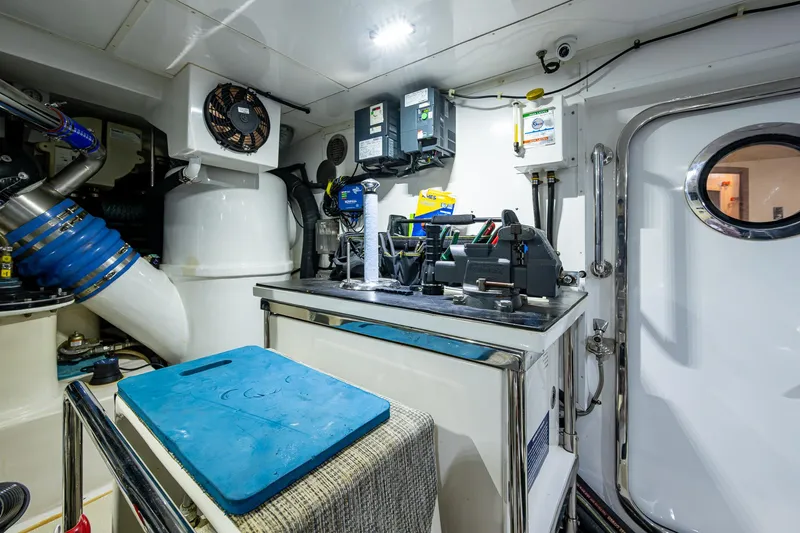 Diane Lynn Yacht Photos Pics 