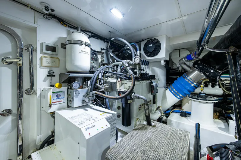 Diane Lynn Yacht Photos Pics 