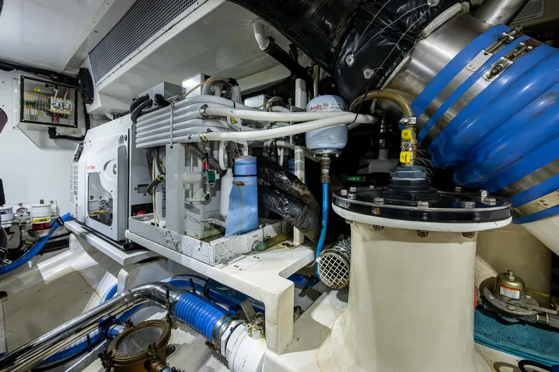 Diane Lynn Yacht Photos Pics 